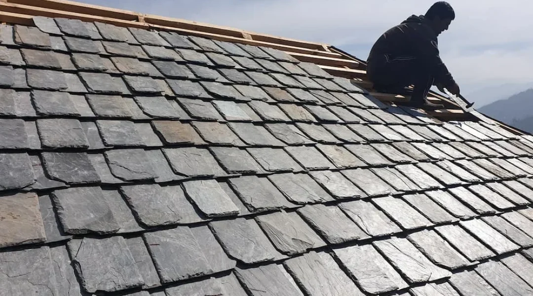 UK-Slate_-Laying-Slate-Roof-Tiles-4